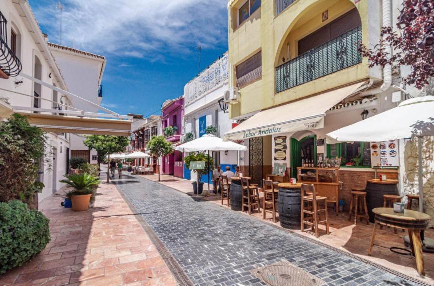 Impressive Apartment With 3 Bedrooms Metres From The Beach Эстепона Экстерьер фото