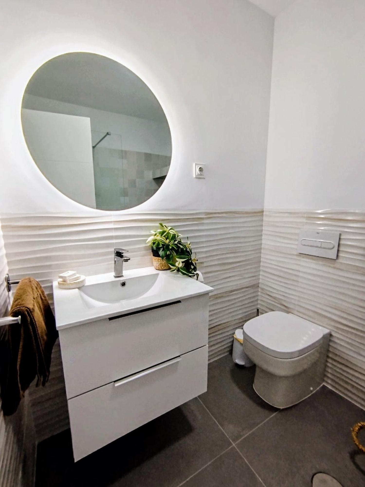 Impressive Apartment With 3 Bedrooms Metres From The Beach Эстепона Экстерьер фото